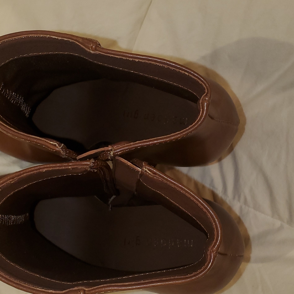 Boots - Picture 2 of 3